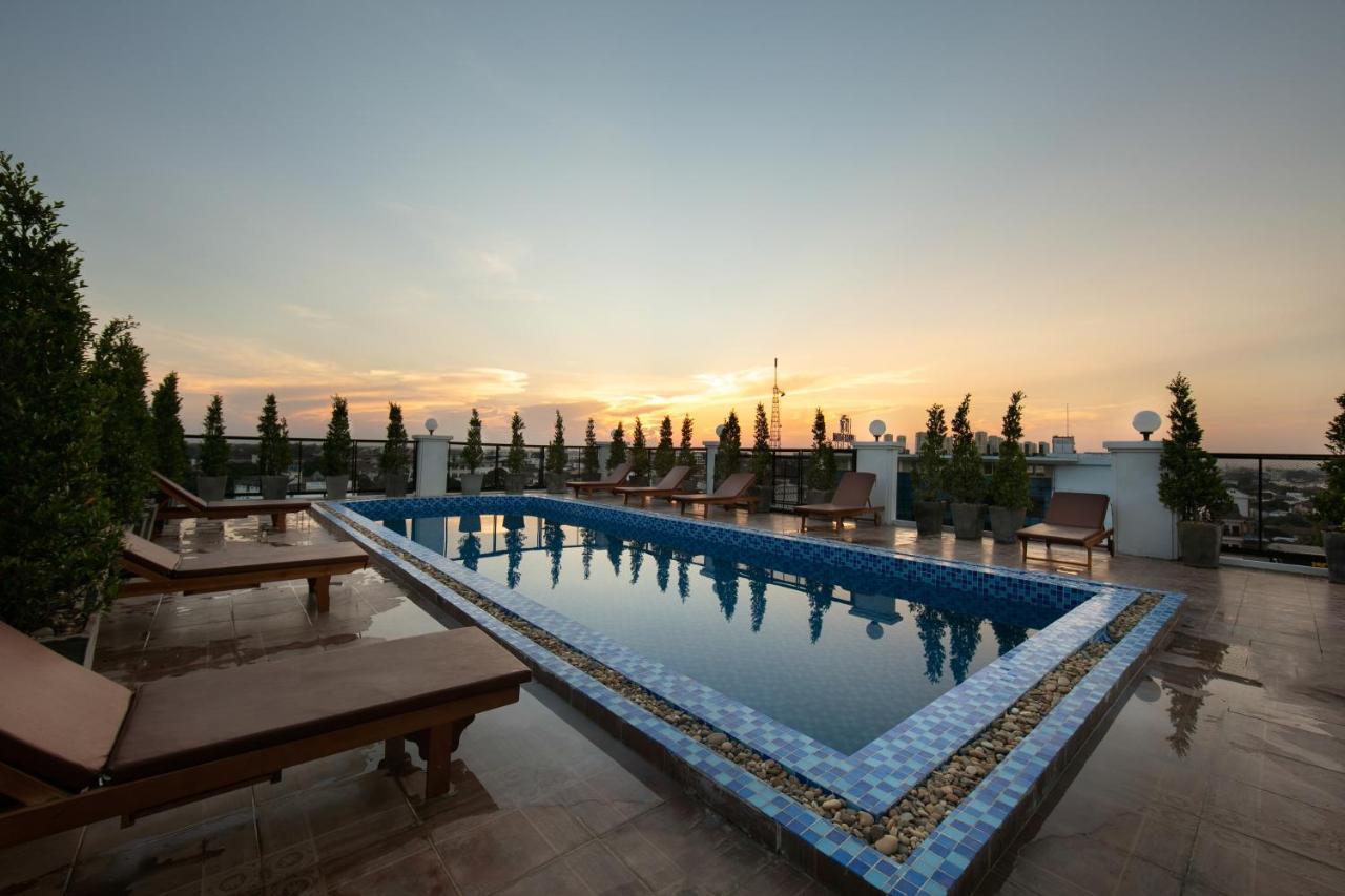 Azalea Parkview Hotel Vientiane Buitenkant foto
